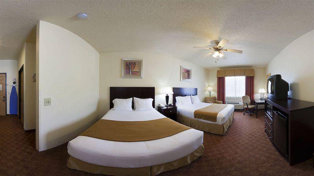 Holiday Inn Express Hotel & Suites Mount Pleasant By Ihg Екстер'єр фото