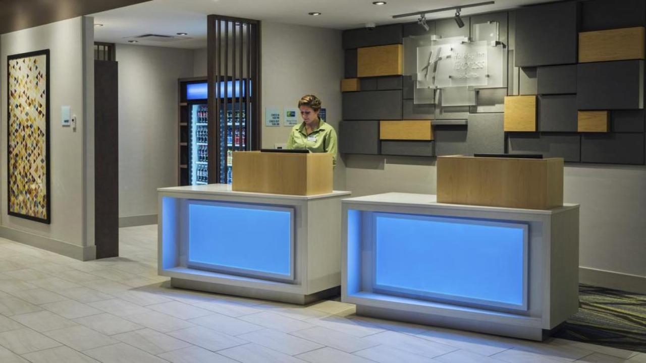 Holiday Inn Express Hotel & Suites Mount Pleasant By Ihg Екстер'єр фото