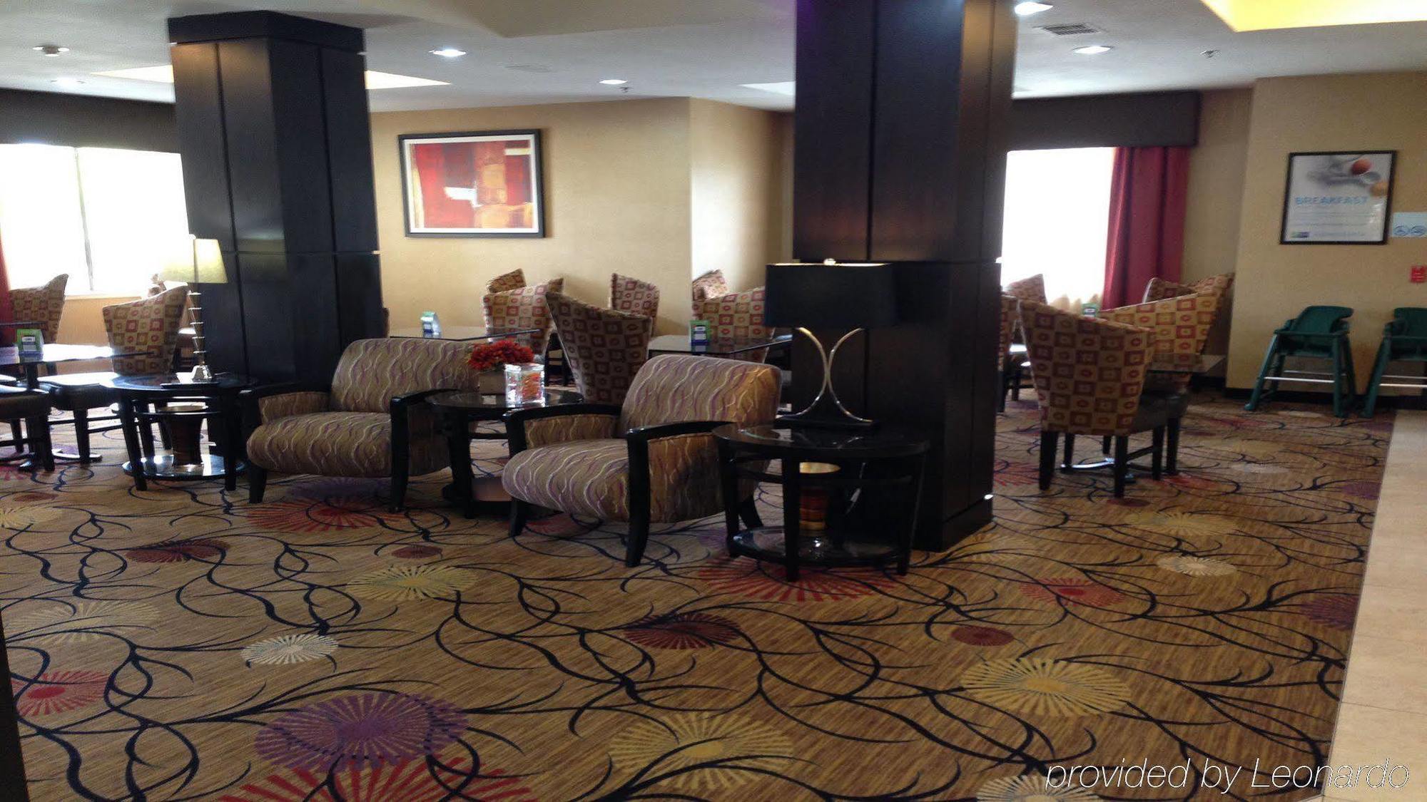 Holiday Inn Express Hotel & Suites Mount Pleasant By Ihg Екстер'єр фото